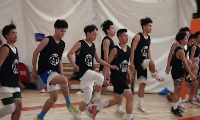 包含中国篮球协会宣布开启全国性篮球夏令营，吸引青少年参与的词条
