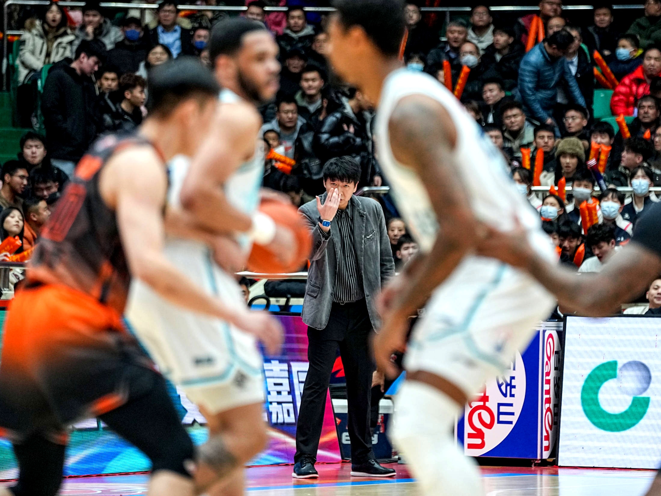 多宝彩票-辽宁队主场迎战福建，全队士气高涨备战