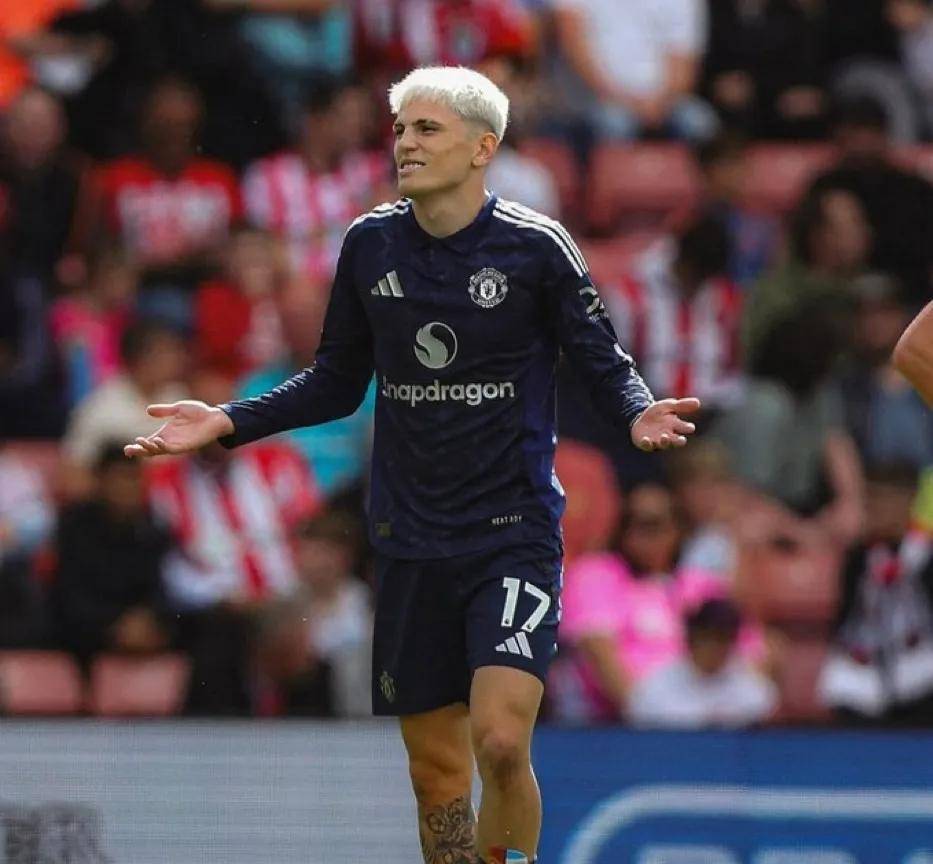 关于比利亚雷亚尔教练盼悍客干摆布扑衣中国大的信息