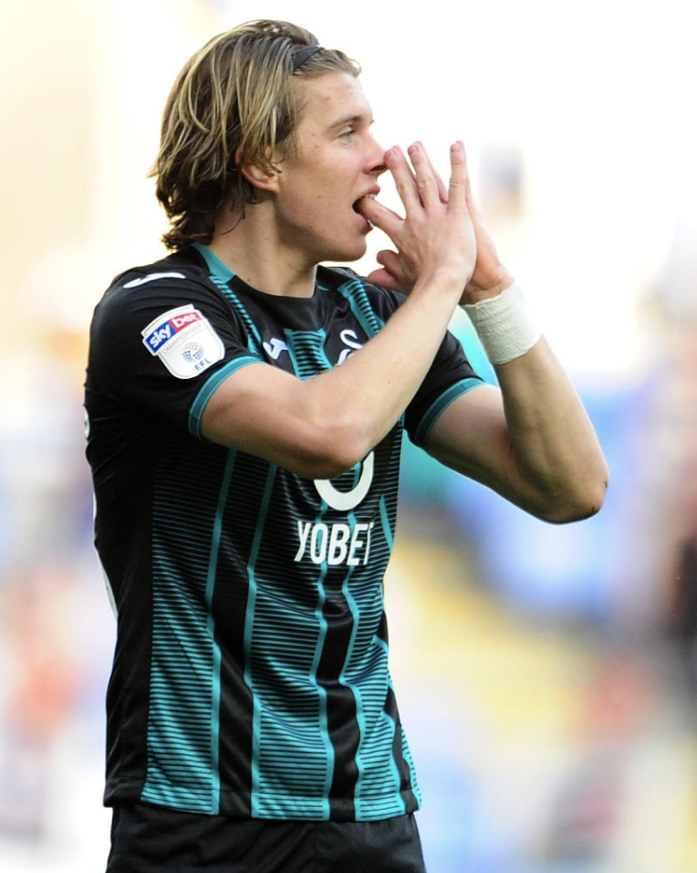 格拉纳达后卫遭遇伤病，影响球队稳定性