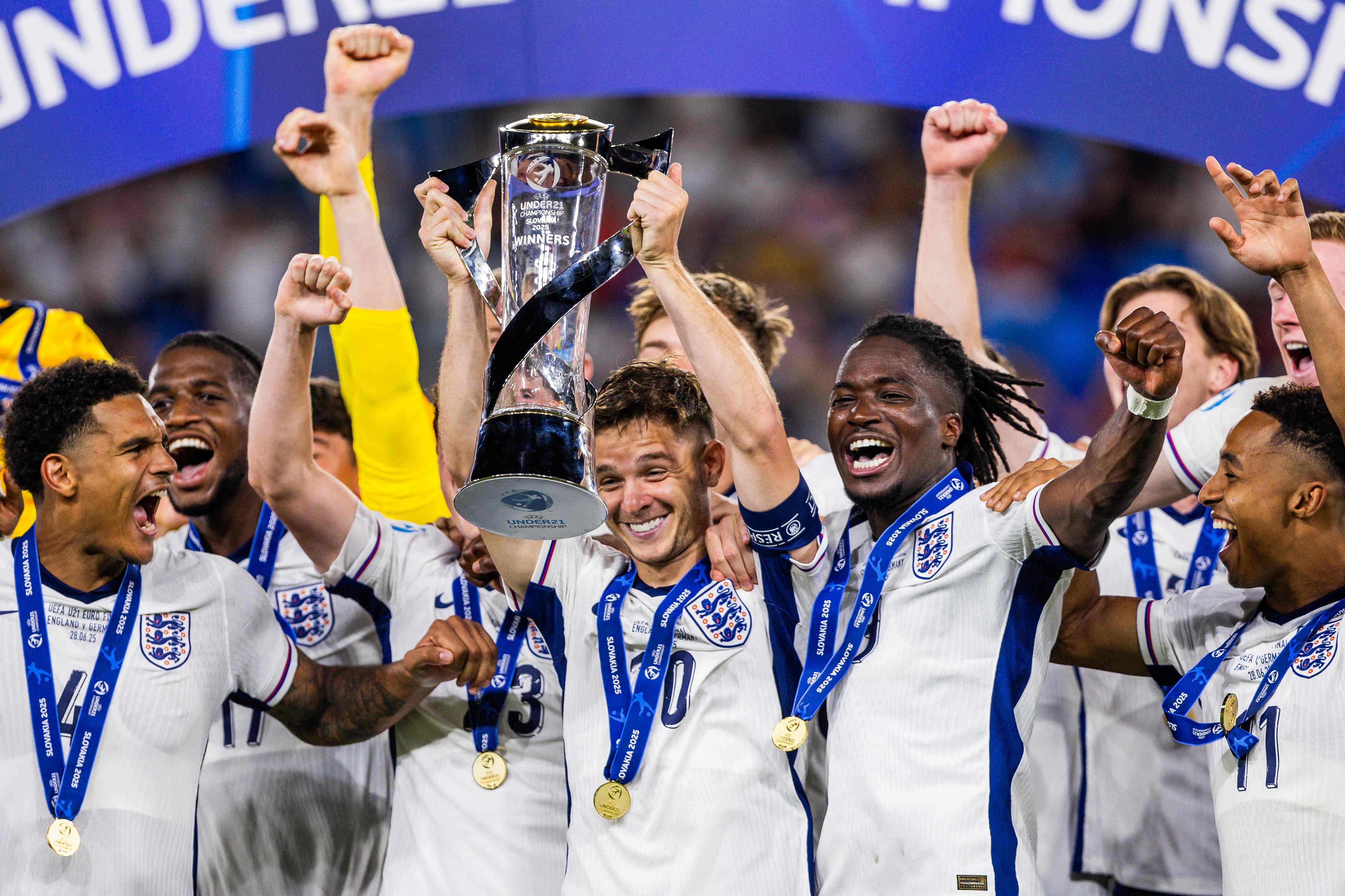 DB game-关于英格兰队一路晋级，锦标赛为冠军而战的信息