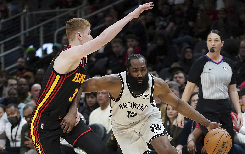 篮网队大胜比赛，领跑积分榜