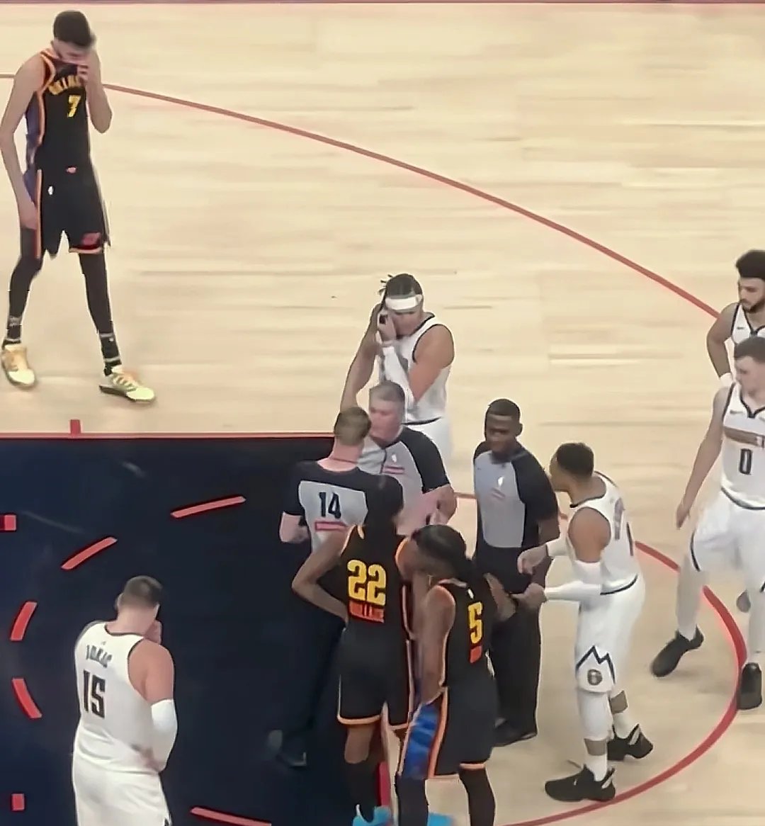 掘金主场击败爵士继续领跑