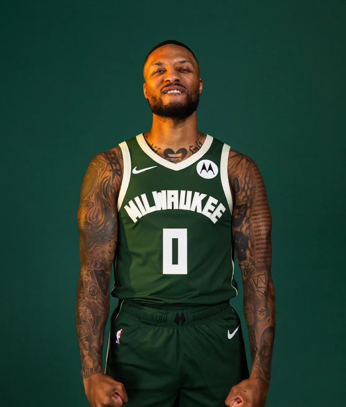 DB彩票官方网站-开拓者逆袭雄鹿，利拉德32分砍断胜