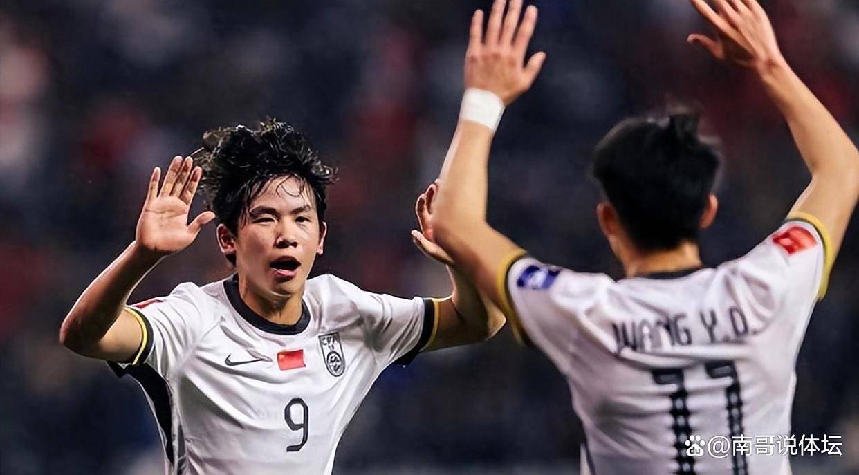 国足公布集训名单，李铁回归出任新任主帅